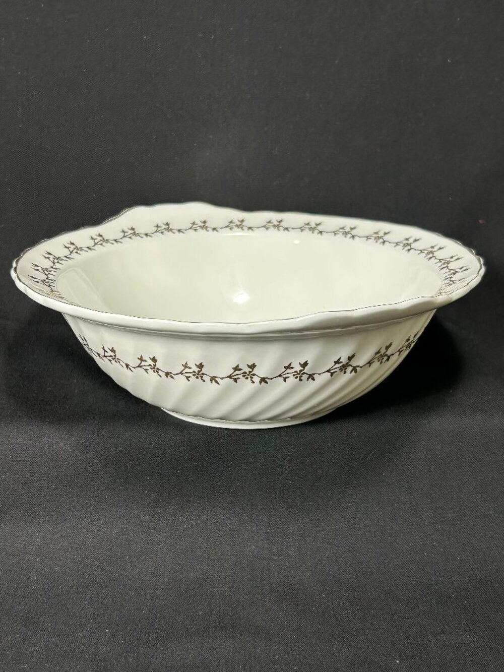 Royal Opera UK Chatsworth bone china vegetable bowl